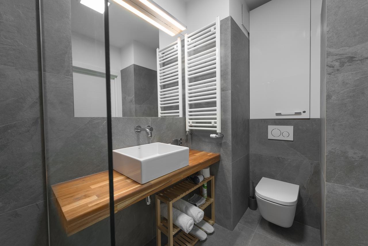 Apartamenty Benthos Towarowa Poznan Bagian luar foto